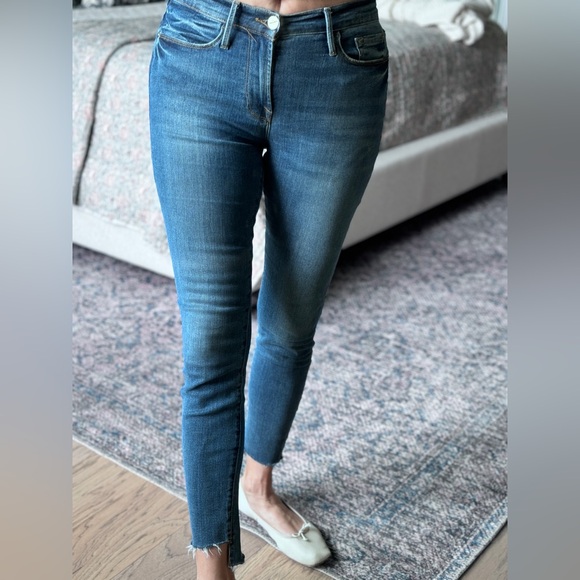 FRAME Le Skinny De Jeanne in Cape May Blue Ankle Stretch Revolve 27 - Picture 2 of 9